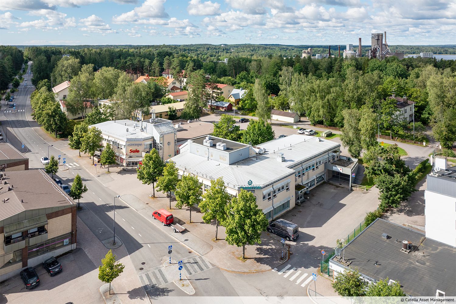 Myyd&auml;&auml;n tai vuokrataan liikehuoneisto Lohjan Virkkalan kaupunginosassa. Kohde sijaitsee alueen p&auml;&auml;tien (Virkkalantie) varressa ja l&auml;heisyydess&auml; sijaitsee useita asuin- ja liikerakennuksia. T&auml;m&auml; toimitila soveltuu hyvin esim. palveluliiketoiminnan k&auml;ytt&ou...