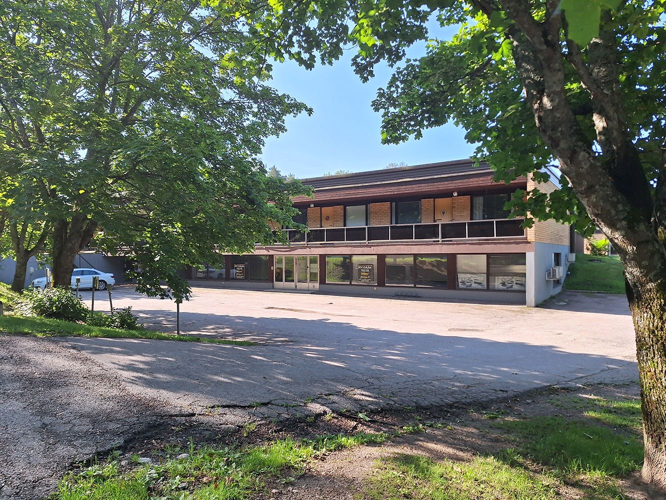 Monipuolinen toimitila Porvoon keskustan tuntumassa!