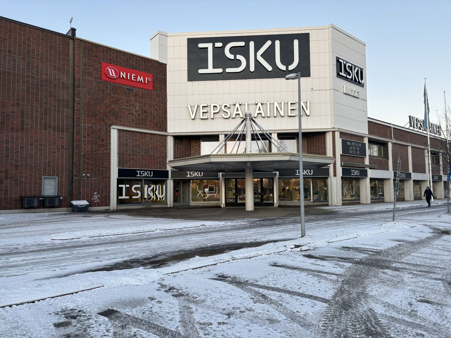 Julkisivu