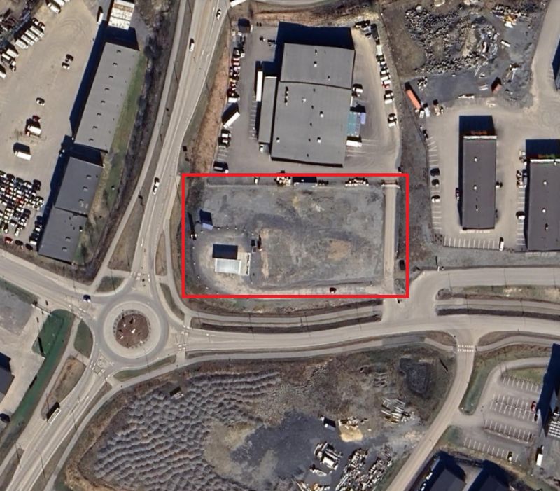 Keskeisellä sijainnilla Pirkkalan Huovin teollisuusalueella noin 7000 m² vapaata tonttialuetta. Etsimme käyttäjää, jonka tarpeisiin voimme rakentaa räätälöidyn toimitilan. Rakennusoikeutta jäljellä 5800 m². KTY-1 korttelialue sopii toimisto-, teollisuus- tai varastokäyttöön!