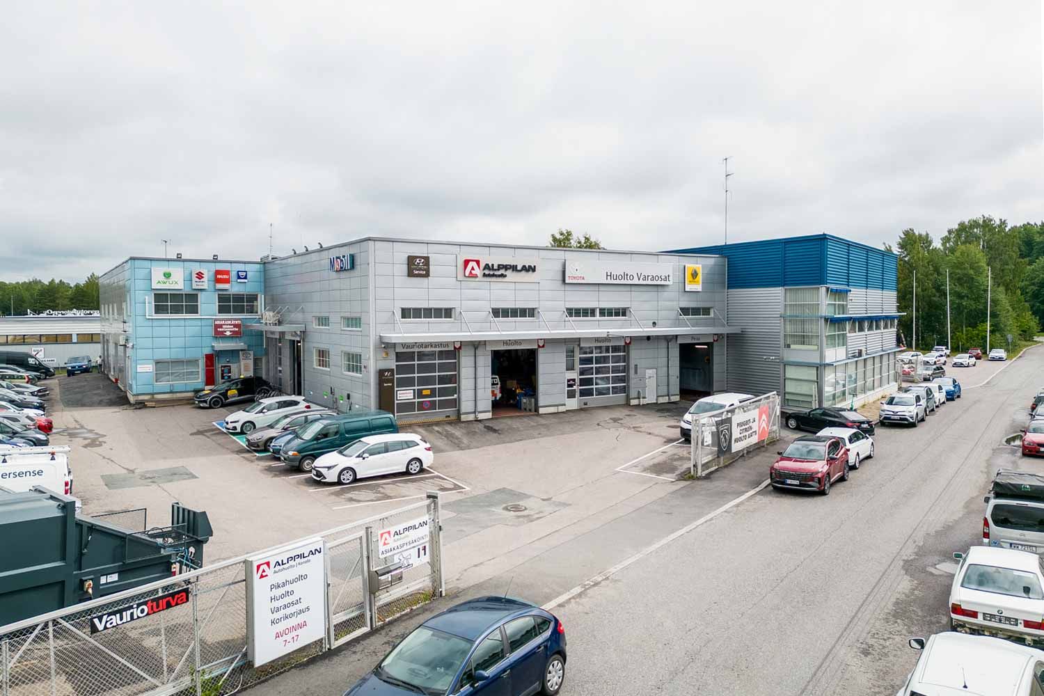 Keväällä 2025 vapautuvaa autohuoltoon rakennettua tilaa Helsingin Konalassa. Muonamiehentie 12 sijaitsee erinomaisella paikalla Vihdintien ja Kehä I:n risteyksessä. Liikenneyhteydet eri puolille pääkaupunkiseutua ovat erinomaiset, mikä tekeekin tästä ihanteellisen paikan juuri autohuoltamolle. Tila ...