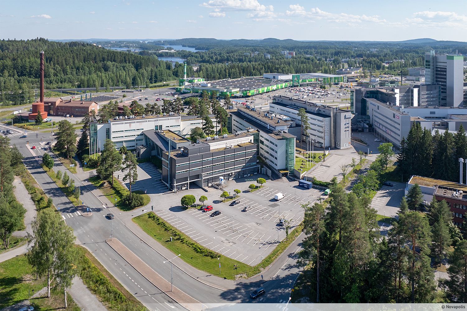 Vuokrataan korkeatasoista laboratoriotilaa hyvien liikenneyhteyksien varrelta kasvavan ja kehittyv&auml;n Savilahden ytimest&auml;.&nbsp;T&auml;m&auml; 192 m&sup2; kokoinen tila pit&auml;&auml; sis&auml;ll&auml;&auml;n nykyaikaista l&auml;hes puhdastila-luokan t&auml;ytt&auml;v&auml;&auml; laborato...