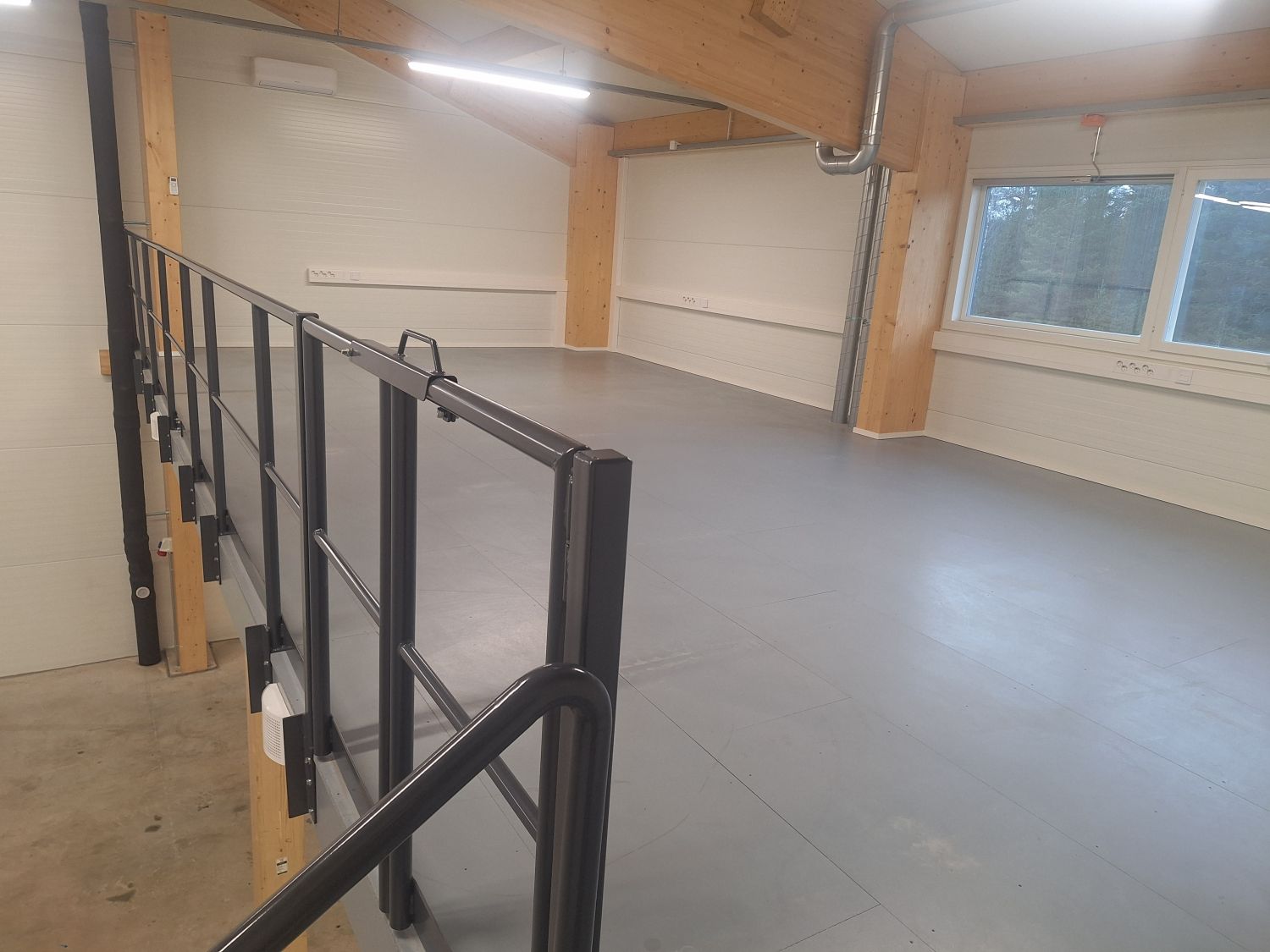 Ilmalämpöpumppu viilennykseen.