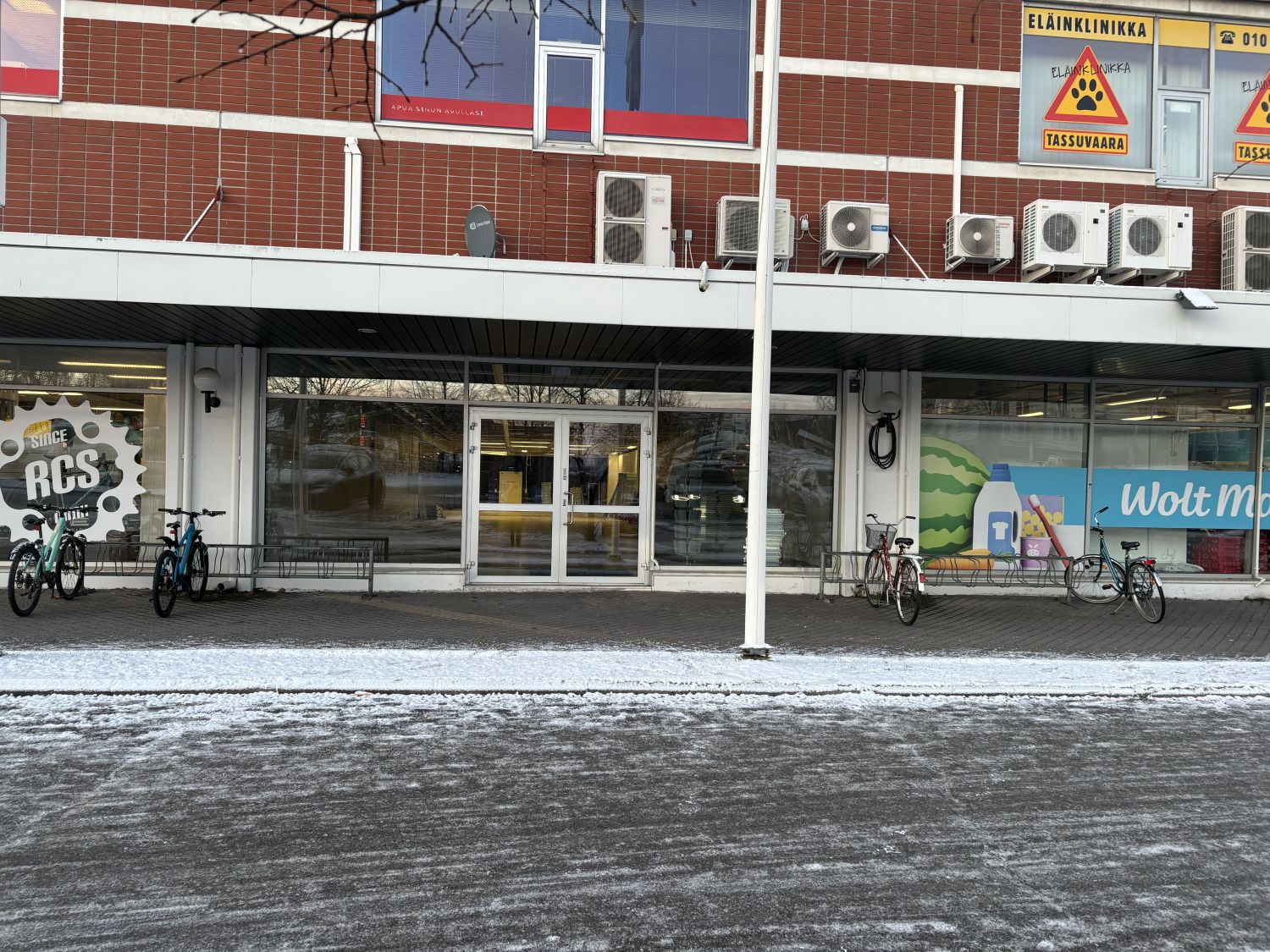 Liiketilan julkisivu