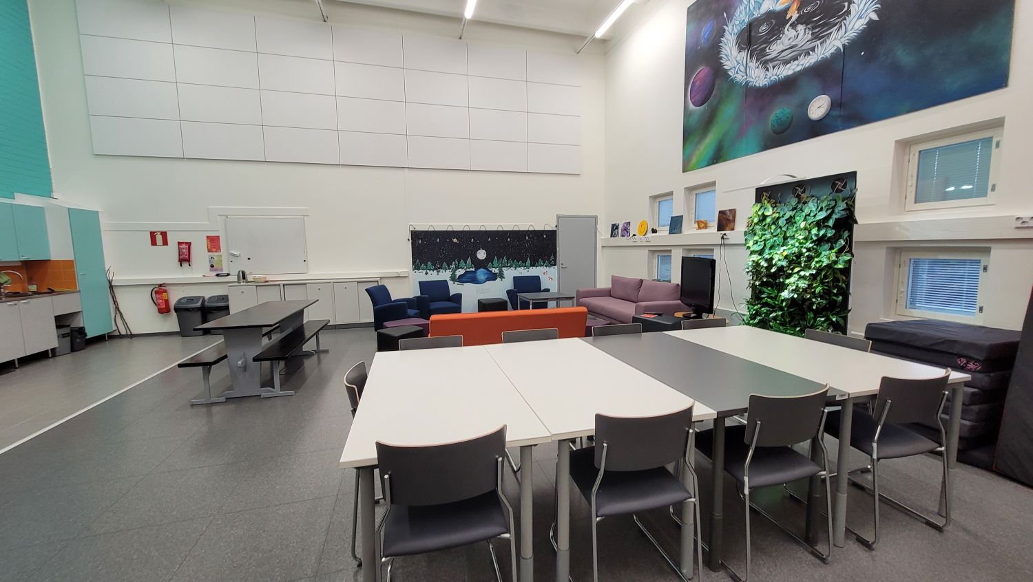 Keittiö - / ruokailutila