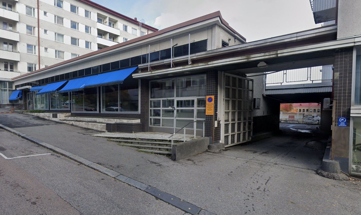 Vuokrataan heti vapaa liiketila katutasosta Gummeruksenkadulta