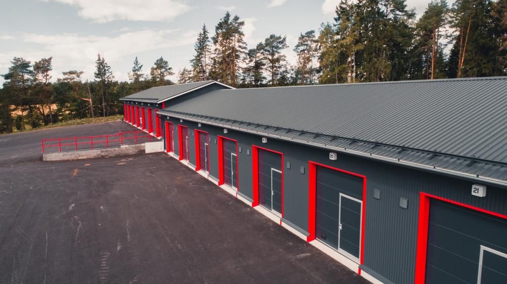 Heti vapaa 44 m2 halliosake Raision ja Turun rajan tuntumasta. 

Kiinteistö sijaitsee Ohikulkutien vieressä helposti saa...