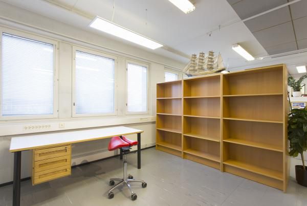 Valoa Hermannin rantat:ltä