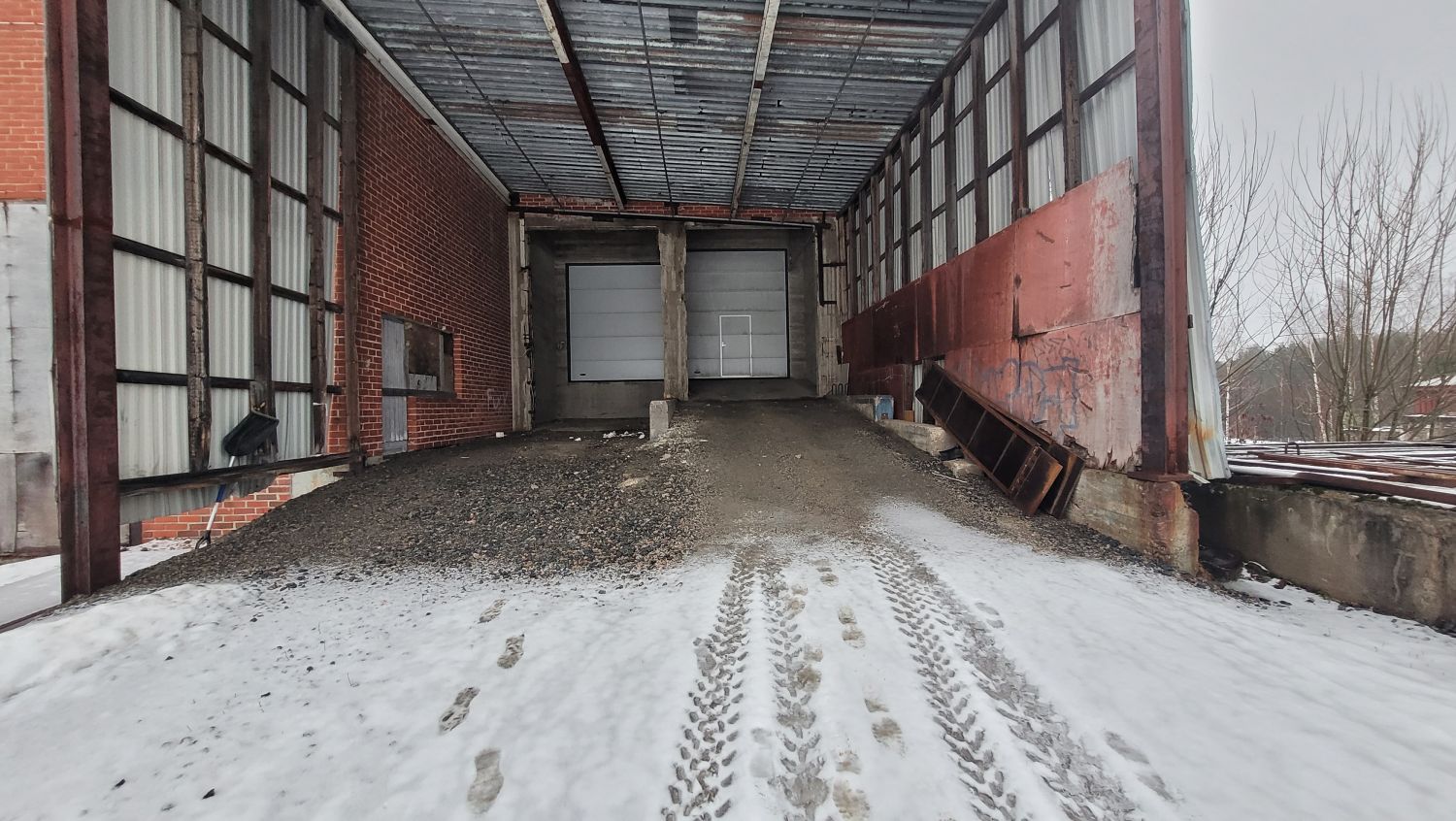 Lastauslaituri ja ramppi