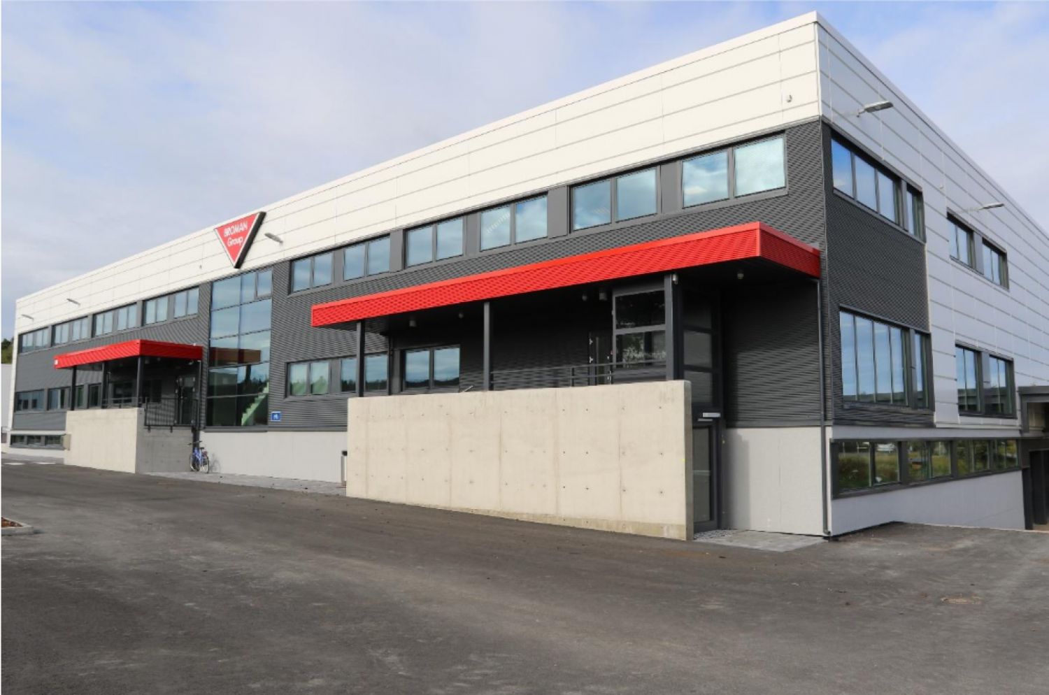 Moderni liiketila Länsikeskuksessa