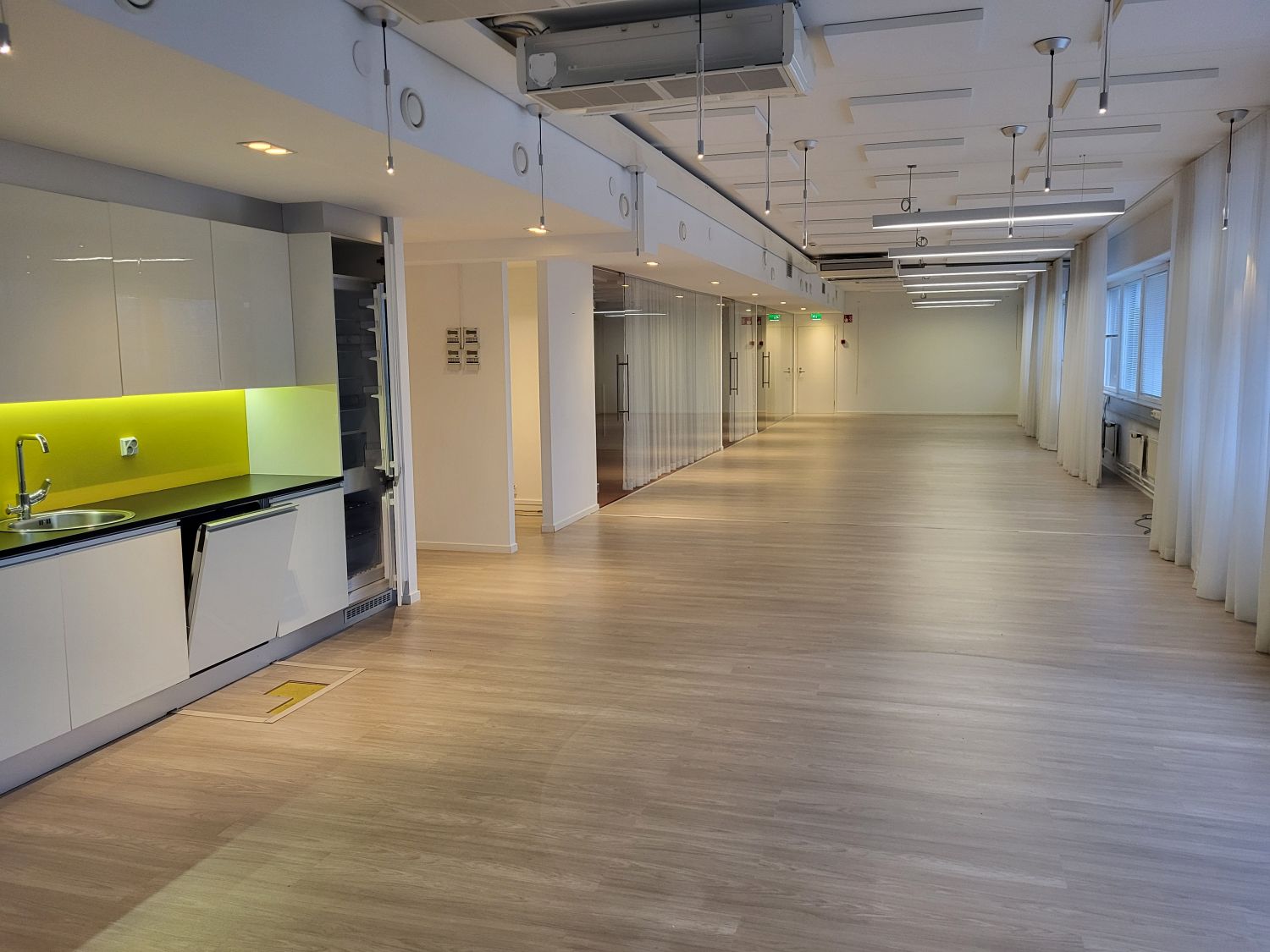 3. kerroksen 226 m2 toimisto