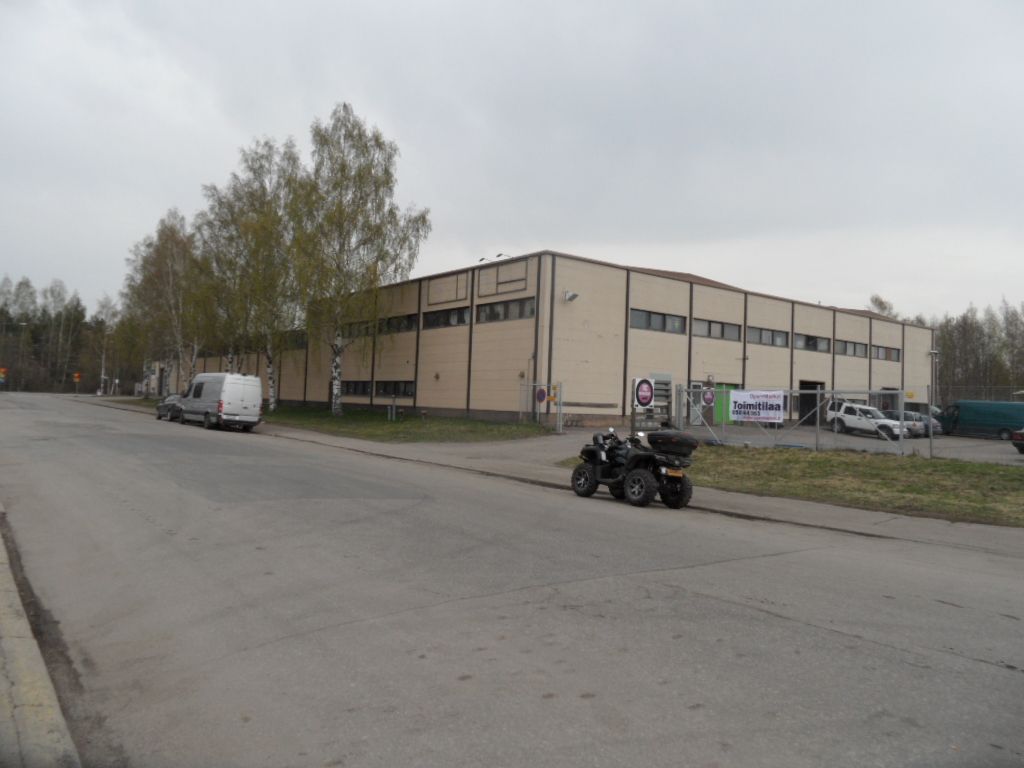 Monitoimitilaa Malmi Novan läheisyydessä