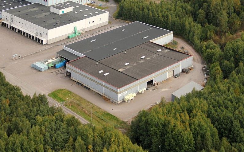 Vuokrattavana autolla sisään ajettavaa monikäyttöistä kylmää varastotilaa.