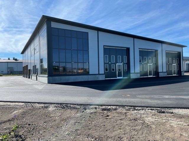 Vuokrataan Seppälänkankaalta Kaakkovuorentieltä n. 671 m2  uudehkoa tuotanto - / varasto-, hallitilaa. Tila palvelee tällä hetkellä varastotilana ja se on vuokrattavissa varastohyllyineen. Tila soveltuu myös raskaan kaluston huoltoon, korjaukseen ja pesuun. Tontille on kaksi liittymää, ja kiinteistö...