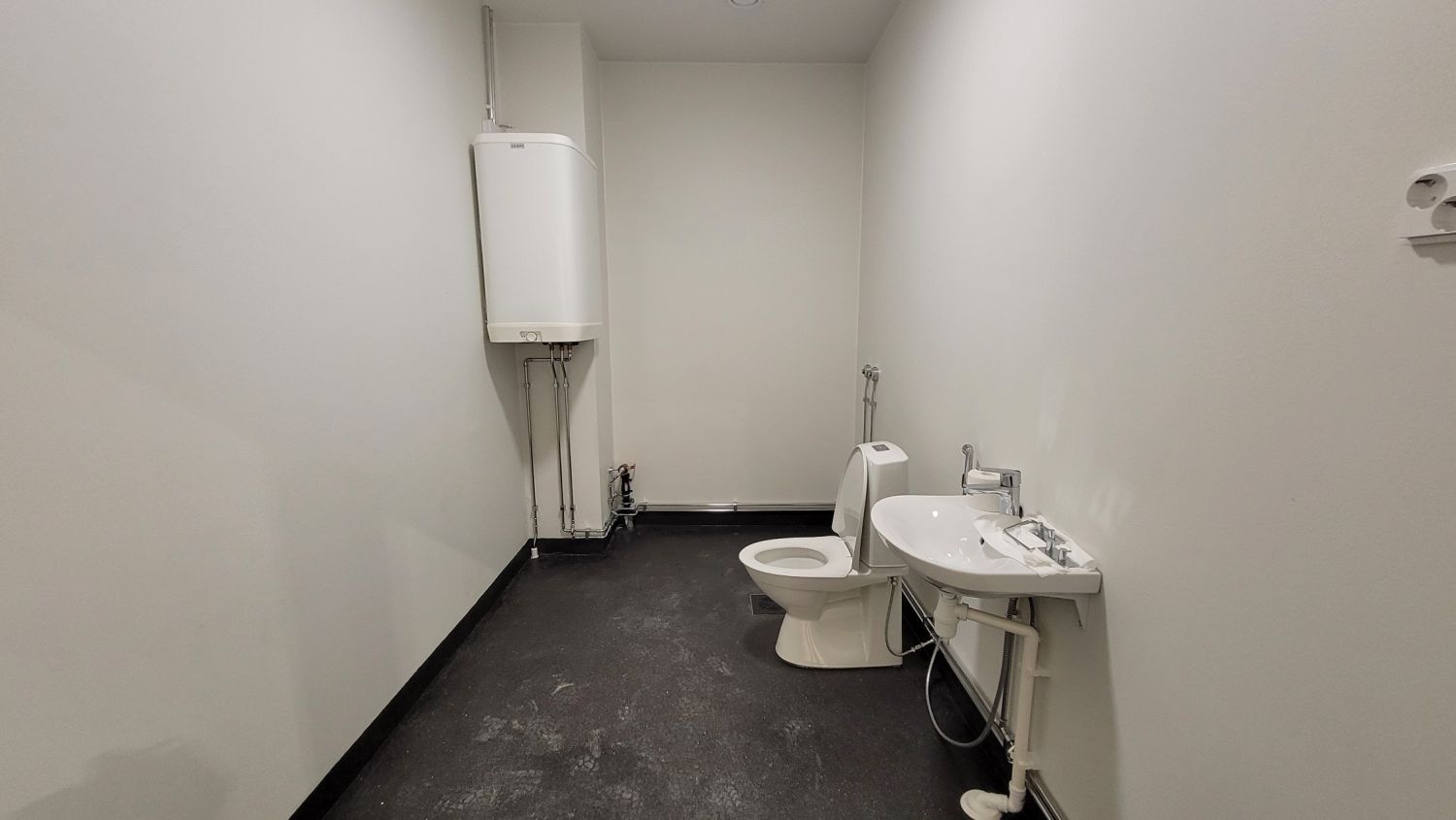 wc-tila