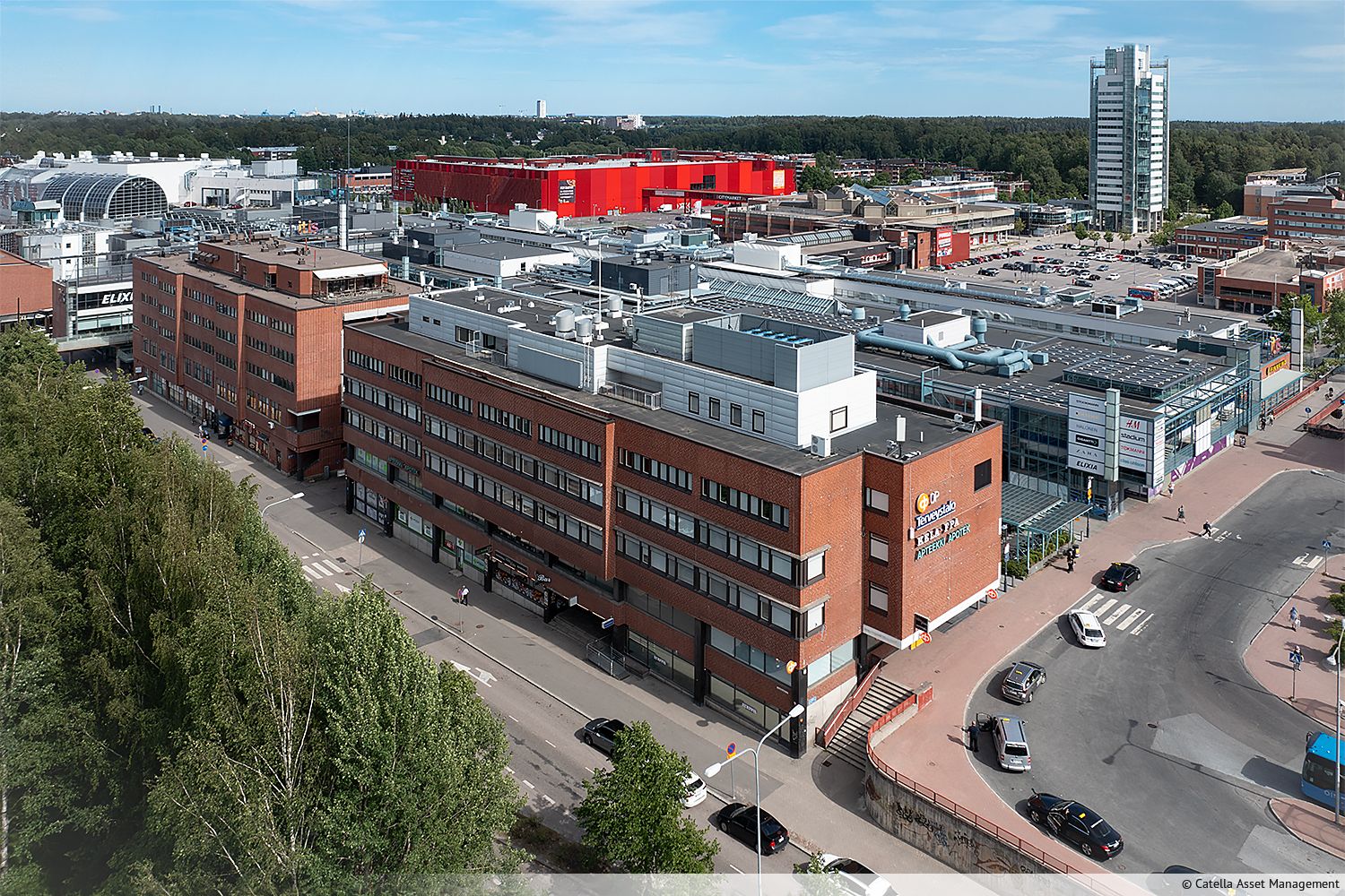 Myyd&auml;&auml;n tai vuokrataan 3. kerroksen toimistotilat It&auml;keskuksen metroaseman v&auml;litt&ouml;m&auml;st&auml; l&auml;heisyydest&auml;. Keskeinen sijainti, erinomaiset liikenneyhteydet ja monipuoliset palvelut ymp&auml;rill&auml; tekev&auml;t n&auml;ist&auml; tiloista ihanteellisen valin...