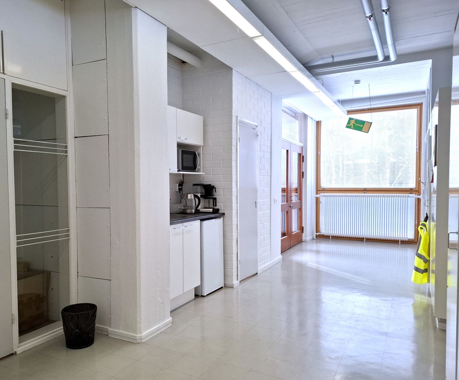 1. kerroksen yhteiskäyttöinen minikeittiö