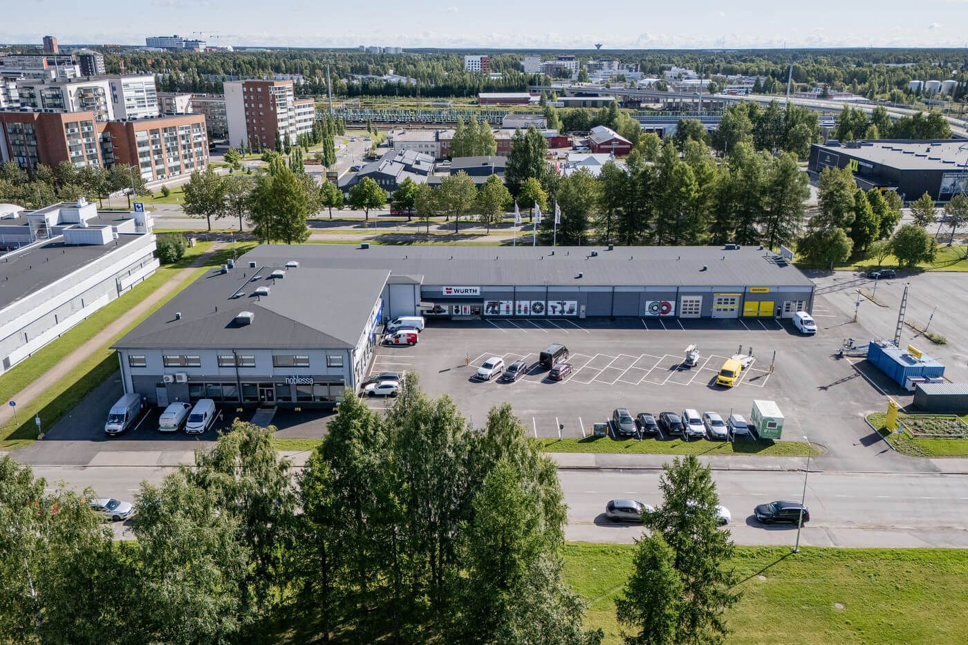 Vuokrattava toimitila Kempeleentie 9:ssa Oulun Limingantullissa