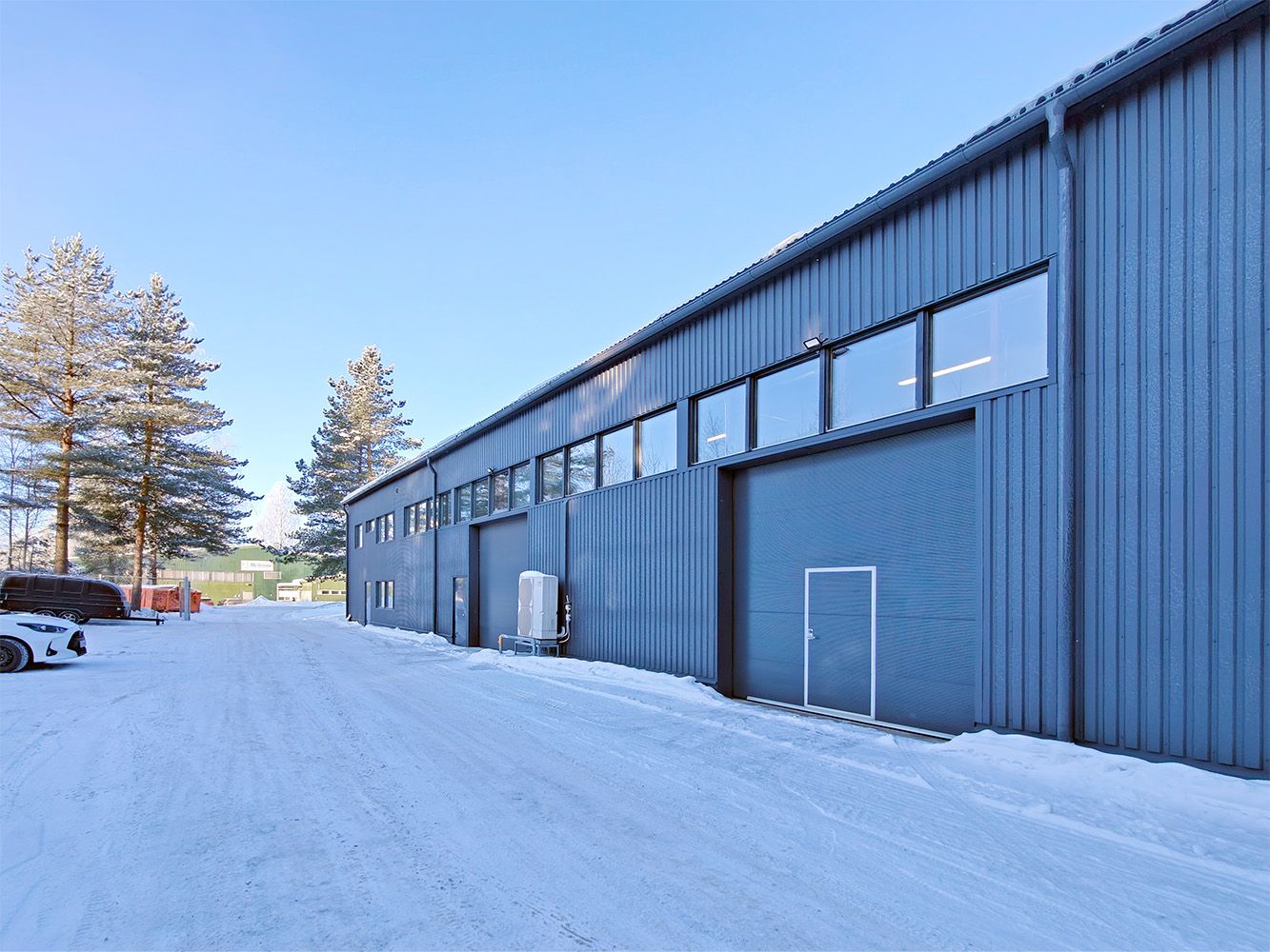 Vuokrattavana hallitilaa Helsingin Heikinlaaksossa! Vuokra alkaen 9,9 €/m²/kk + alv