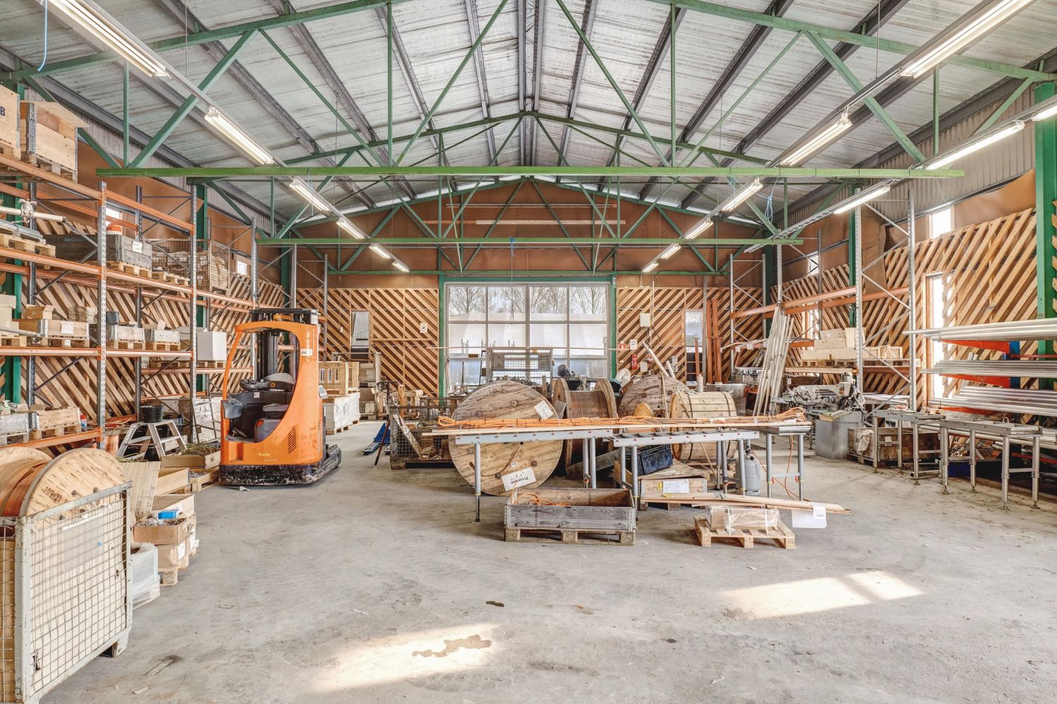 Lämmittämätöntä hallitilaa