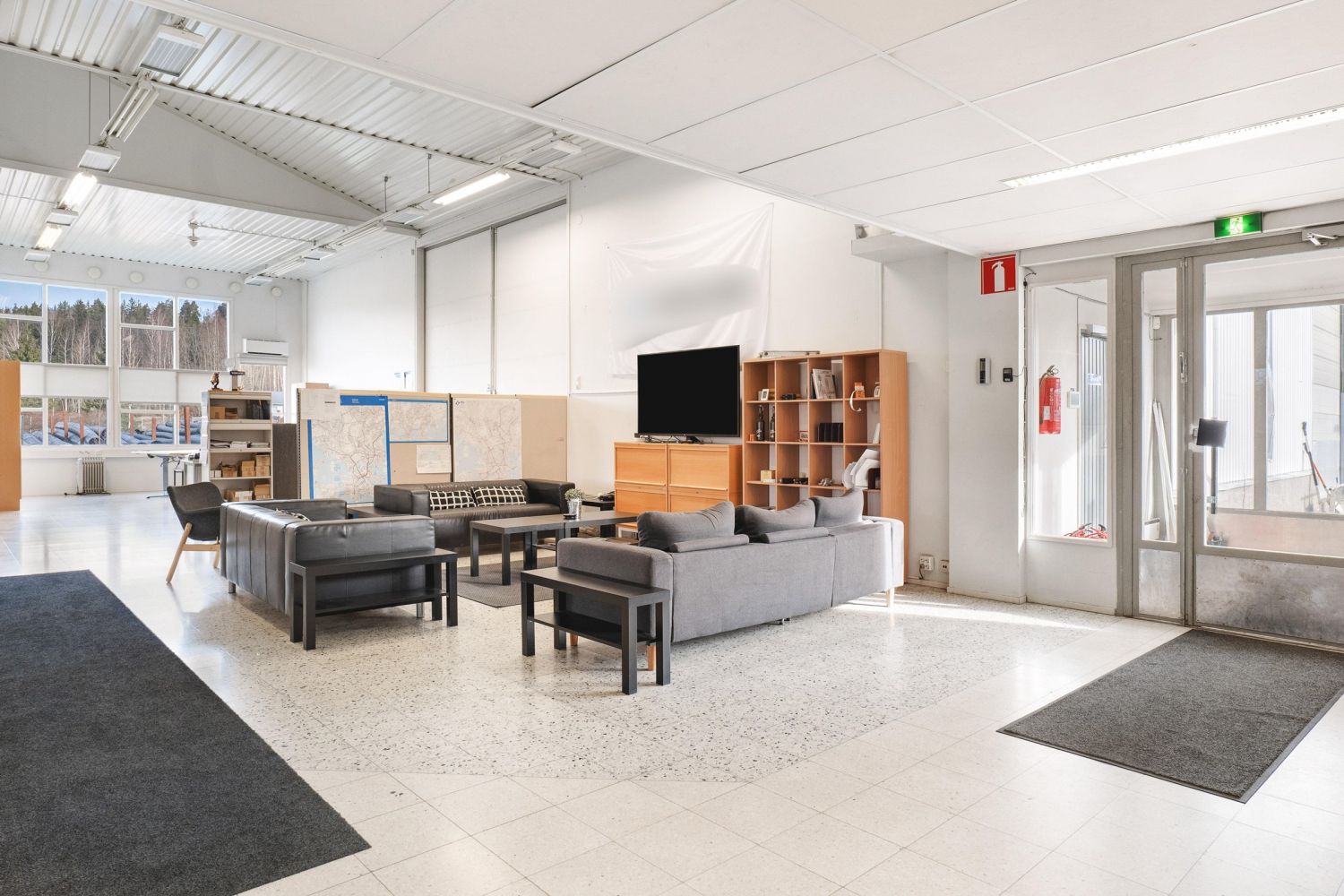 Myynti ja asiakastiloja