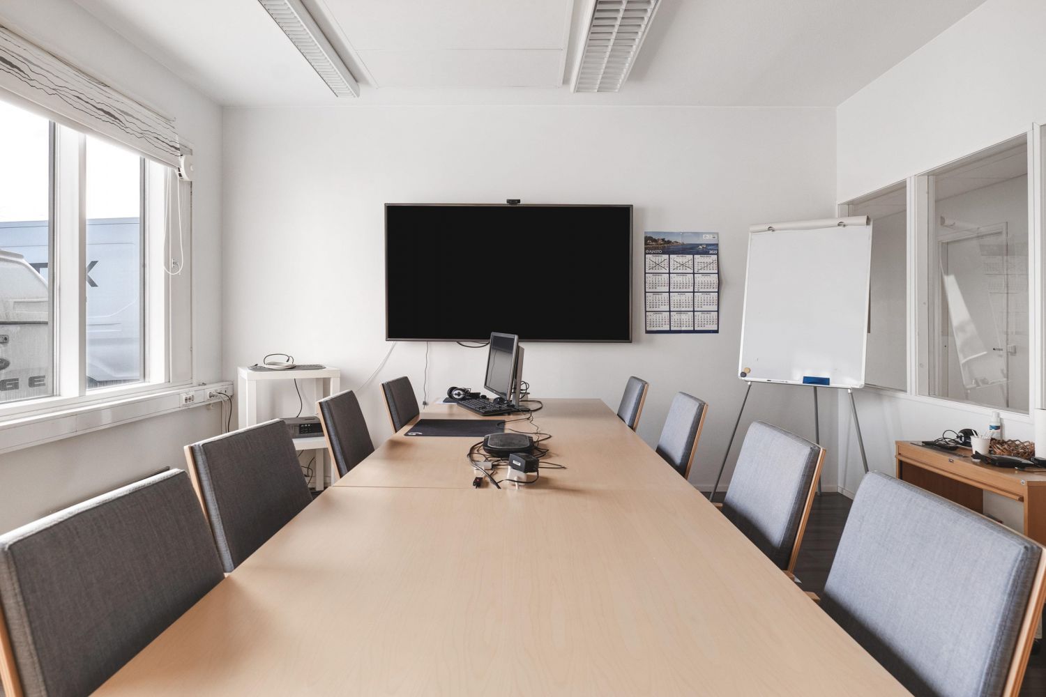 Neuvotteluhuone tiloja