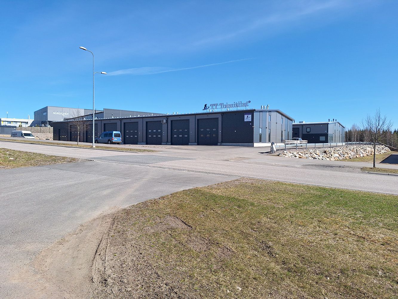 Vuokrattavana parvellinen hallitila Nurmijärvellä! Vuokra 849 €/kk +alv