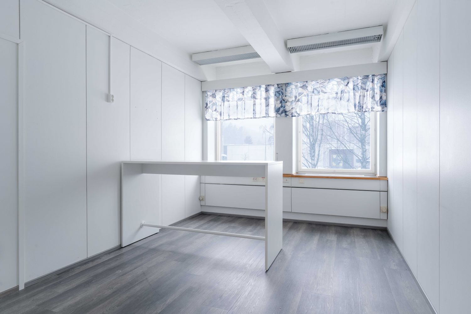 Yhteiskäyttötila keittiö / taukotila 2. kerros