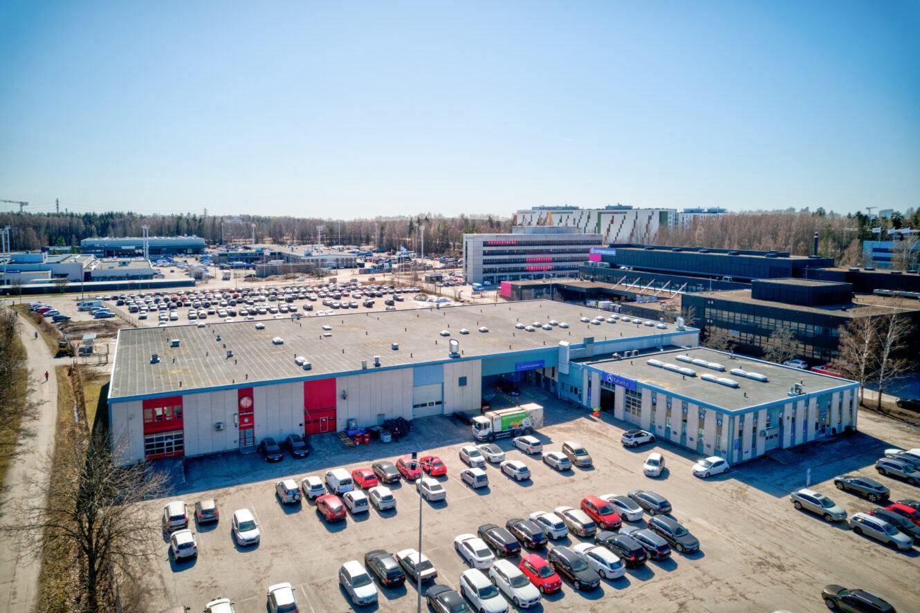 Vuokrataan Vantaan Kaivokselasta toisen kerroksen 342,5 m² toimistotilat.Vetokuja 2 on toimisto ja logistiikka kiinteistö Silvolan yritysalueella. Kiinteistön toisen kerroksen tilat voidaan remontoida ja muokata käyttäjän tarpeiden mukaisiksi. Sijainti on erinomainen. Lyhyt matka Hämeenlinnan vä...