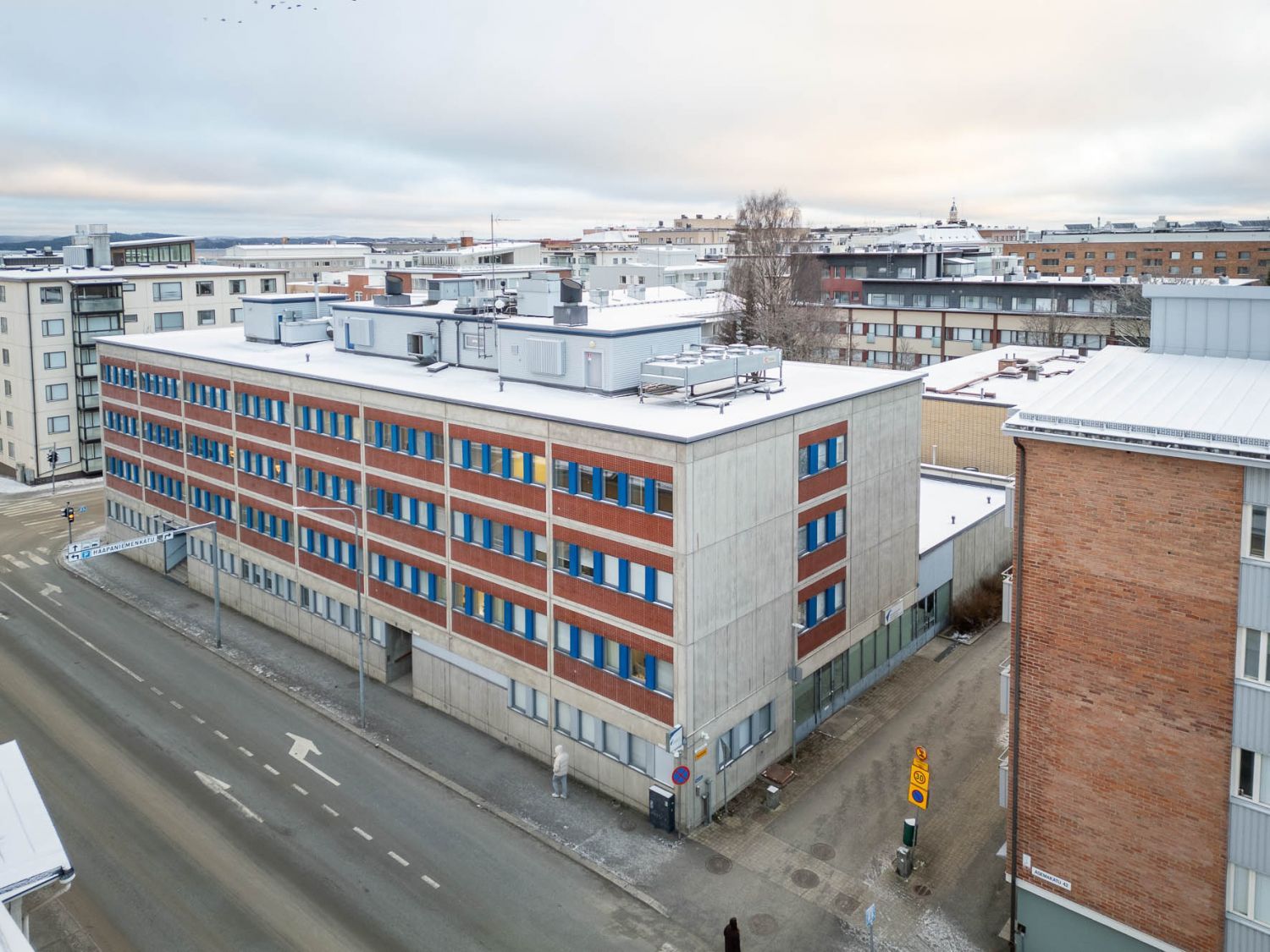 Jaettavaa toimistotilaa Kuopion Asemakadulta