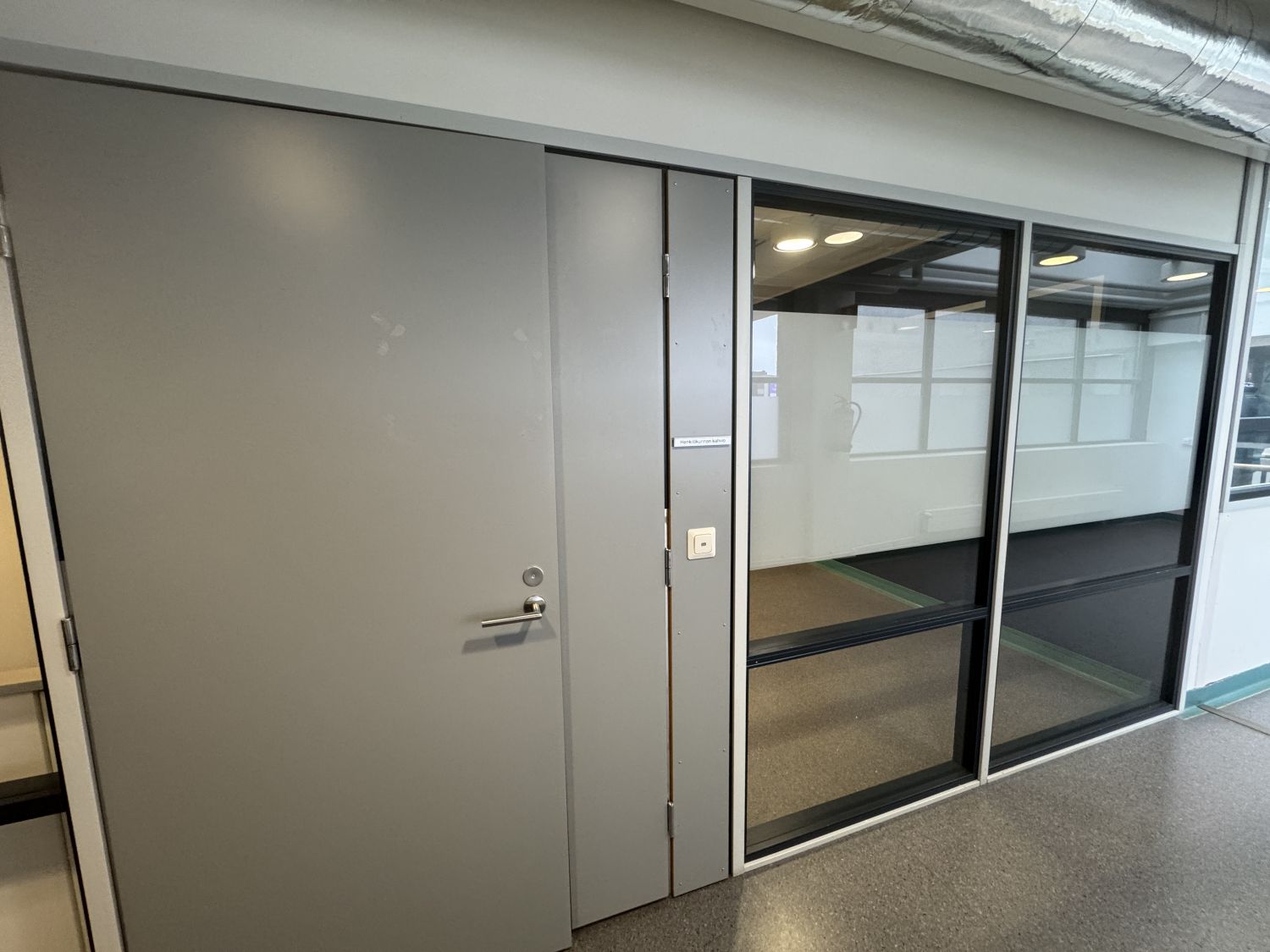 Näkymä 2.krs (henkilökunnan kahvio)