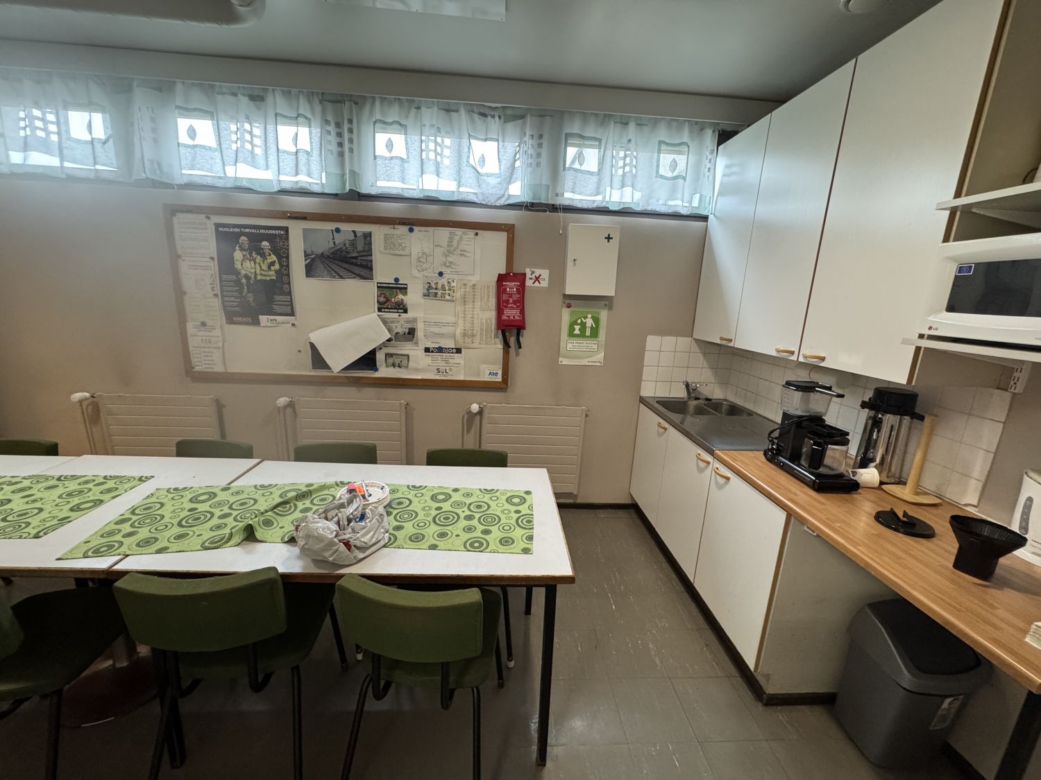 kahvio- ja neuvottelutila