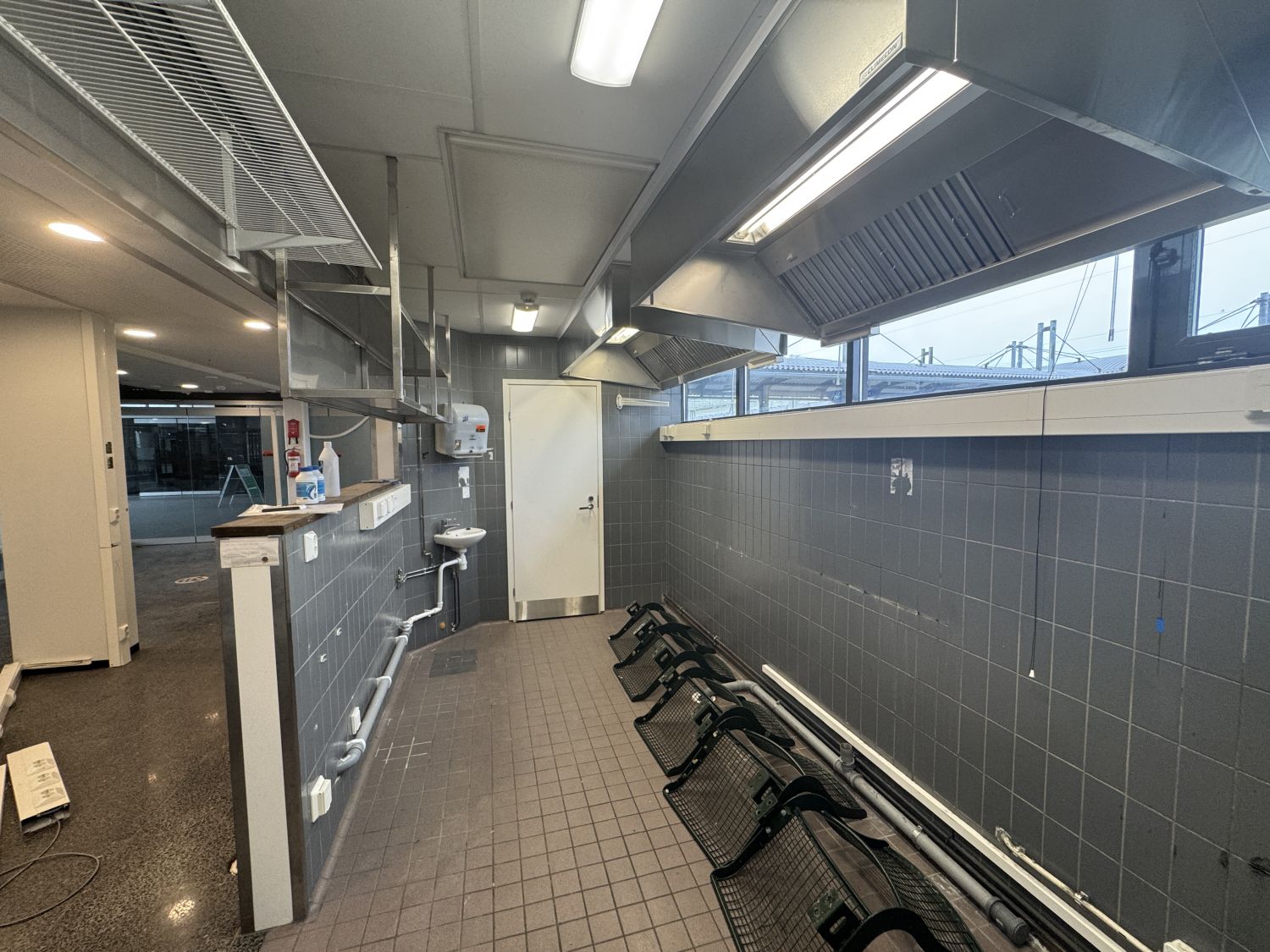 Entinen kahvila-/ravintola tilan keittiö n.11m² jota voi laajentaa!