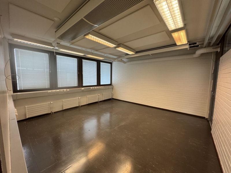 Jäähdytetty toimistohuone 2.krs 