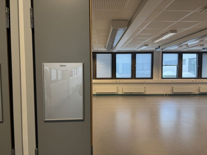 2.krs Veturi ryhmätila (2.krs yhteensä 8 huonetta joista osa suuria tiloja)