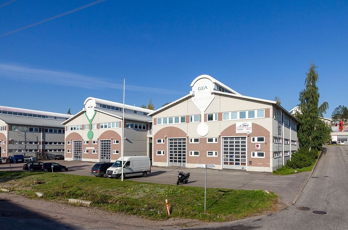 Nyt vuokrattavissa monipuolisia tiloja toimisto- tai varastokäyttöön. Kokonaisuus sisältää erikokoisia työ- ja neuvotteluhuoneita, pienen työkeittiön sekä wc-tilat – toimiva ratkaisu monenlaiseen tarpeeseen.Koivuhaanportti koostuu viidestä vierekkäisestä pienteollisuustalosta Vantaan Koivuhaassa. ...