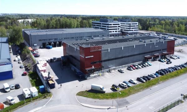 Myymälä- toimisto- ja varastotilaa