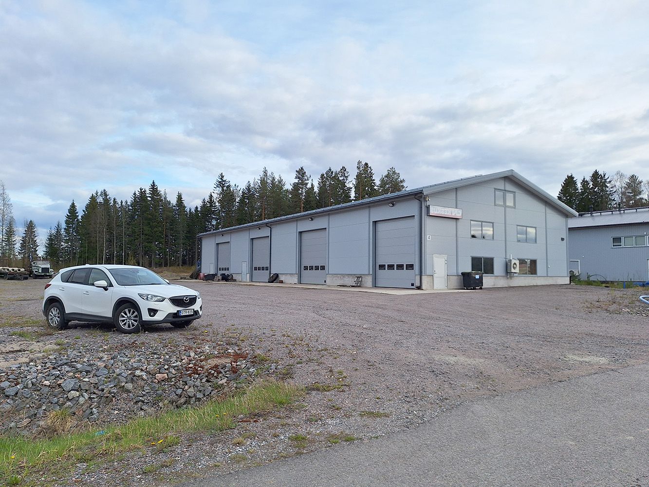 Vuokrataan uudenkarhea hallitila Askolassa! Kuukausivuokra: 6,90 €/m²/kk + alv