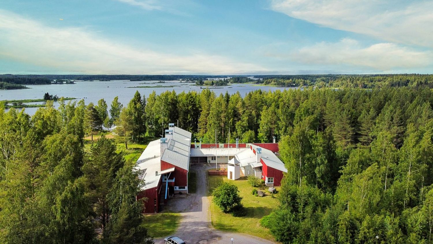 Leirikeskus /Lastensuojelukoti / Hoitokoti