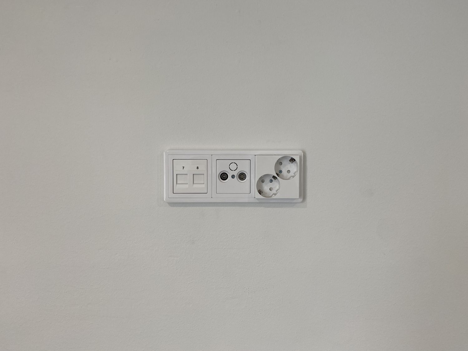 Sisäverkko, valmius vähintään 5:lle työpisteelle