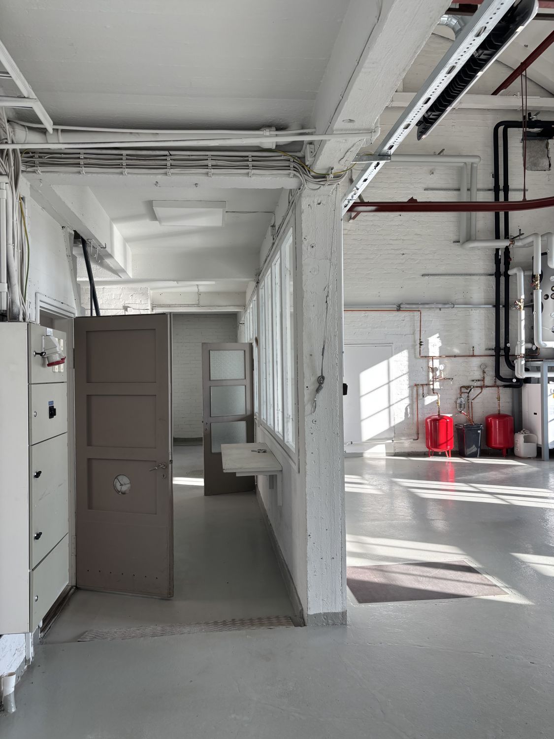 Tilat yhdistävä käytävä