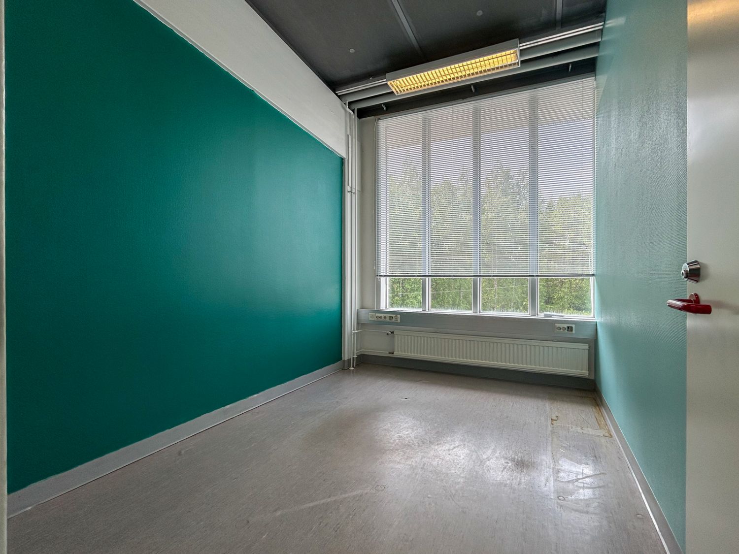 Yläkerran työhuone nro. 2