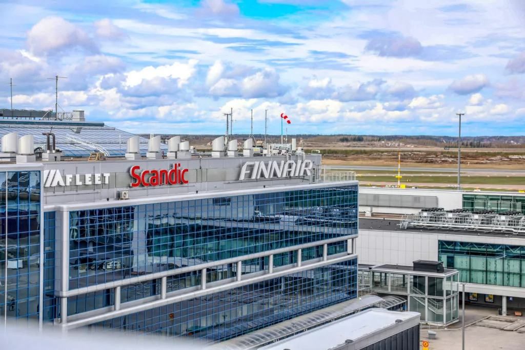 Vuokrataan Helsinki- Vantaan lentoasemalta katutason 98 m² liiketila. Tämä tila sijaitsee huippupaikalla lentokentän ter...