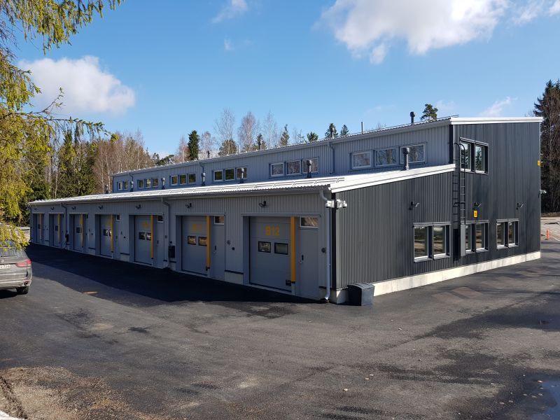 Varasto-/autotalli B11 35 m2 Vantaan Nikinmäessä 2 km nelostien rampilta. POHJAKUVA: www.jonne.fi