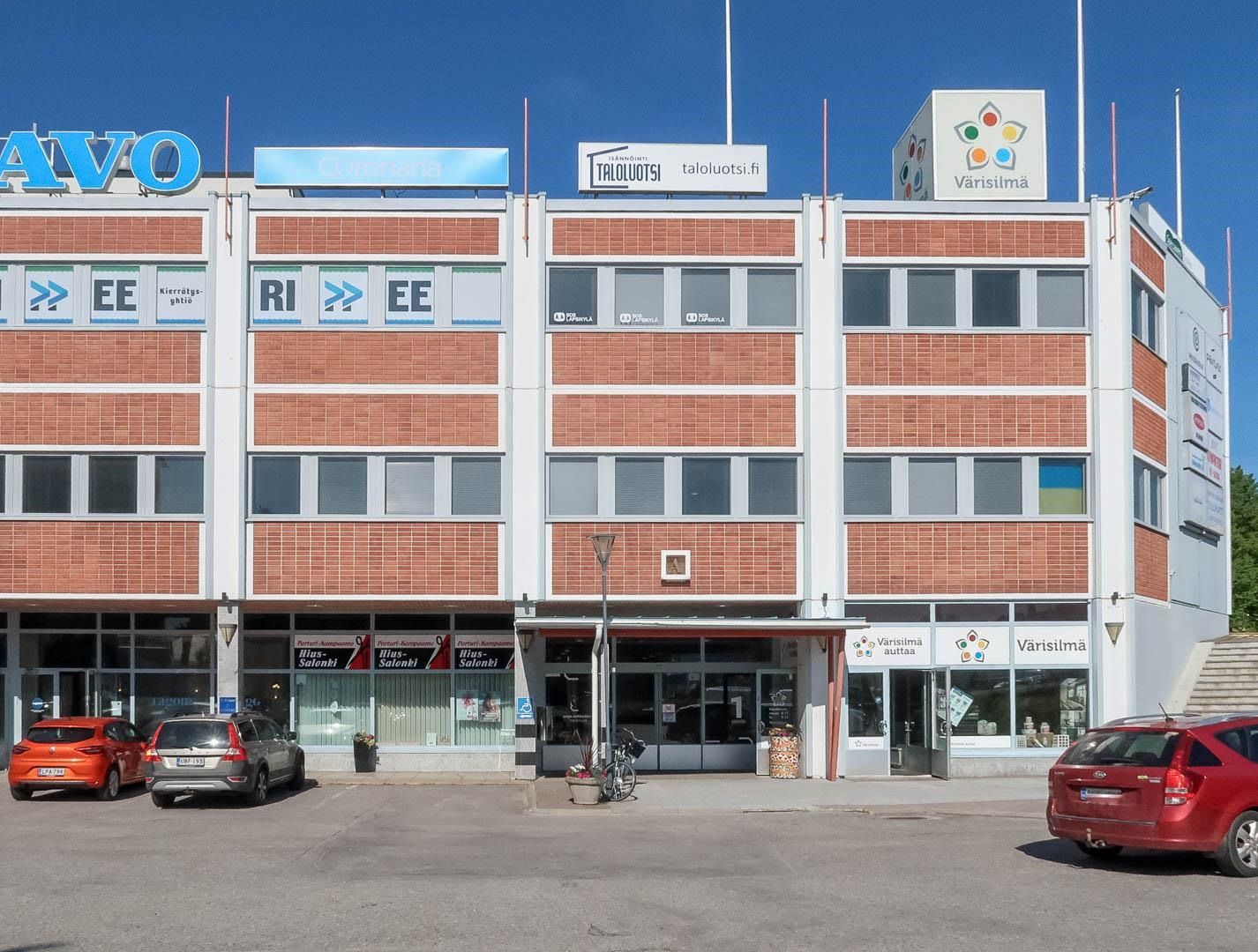 Heti vapaa katutason liikehuoneisto Linja-autoasemalla.