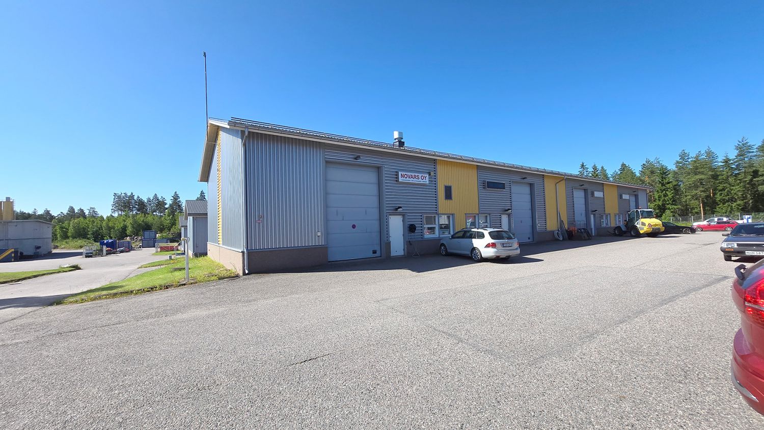 Siisti hallilohko vuokrattavana Porvoon Ölstensissä! Kuukausivuokra 1'450 €/kk + alv