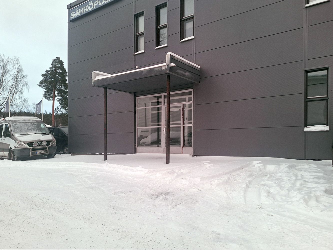 Monikäyttöistä toimitilaa vuokrattavana Tarmolassa! Vuokra 6,6 €/m²/kk + alv