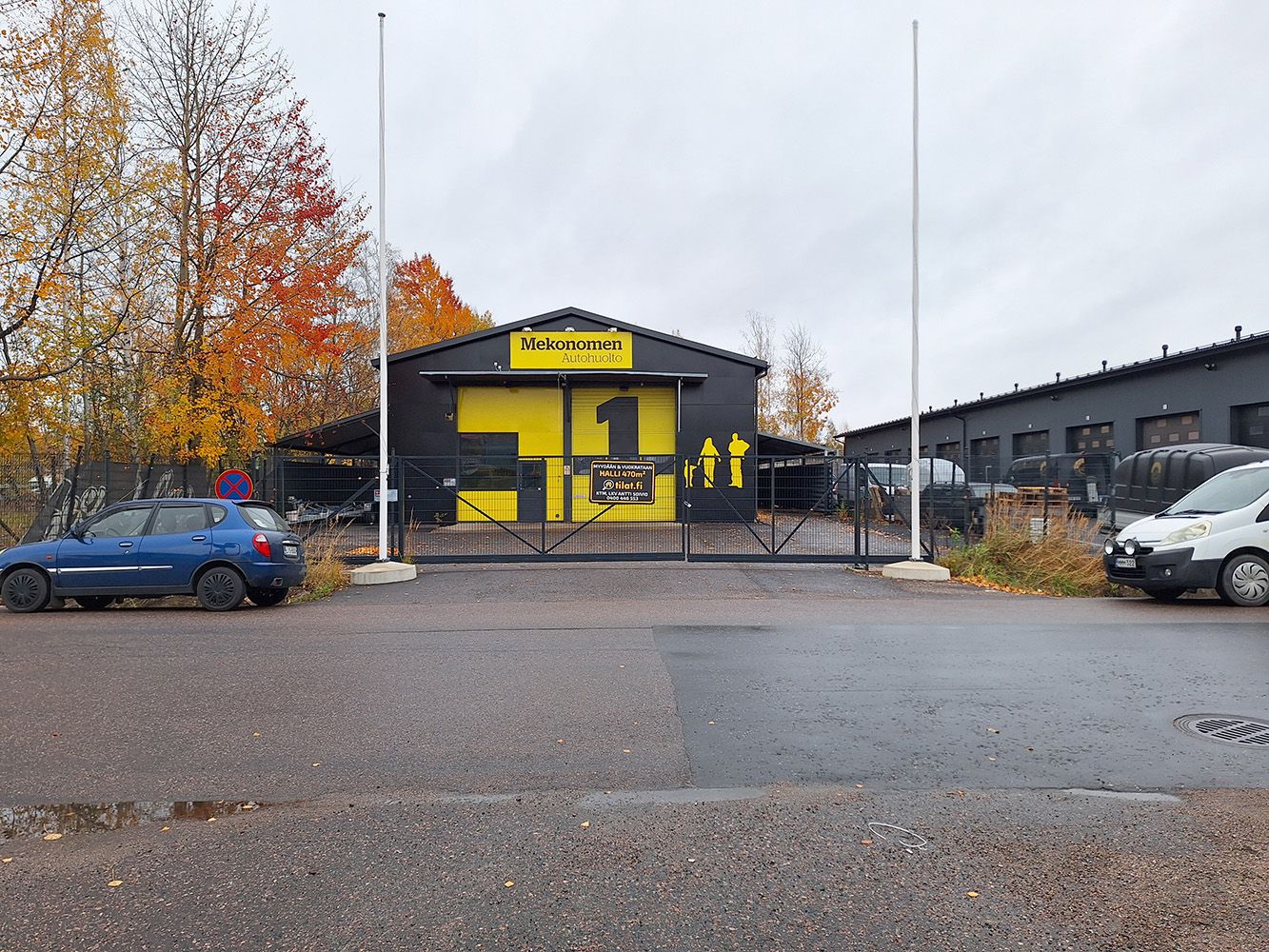 Täysin remontoitu autokorjaamohalli vuokrattavana ja myytävänä Helsingin Tattarisuolla!