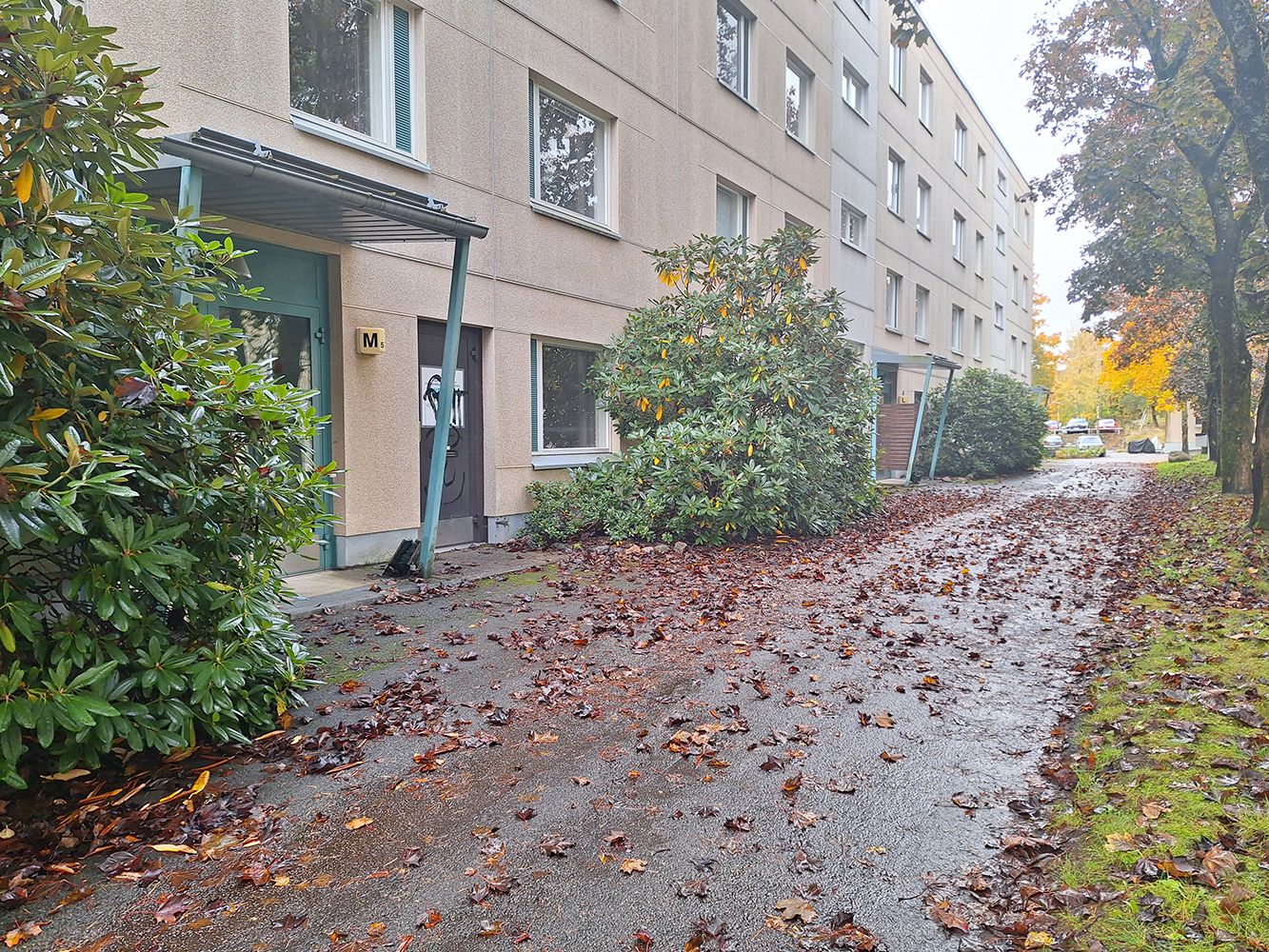 Vuokrataan katutason toimitila Helsingin Pihlajistossa! Vuokra 700 €/kk, alv-vapaa