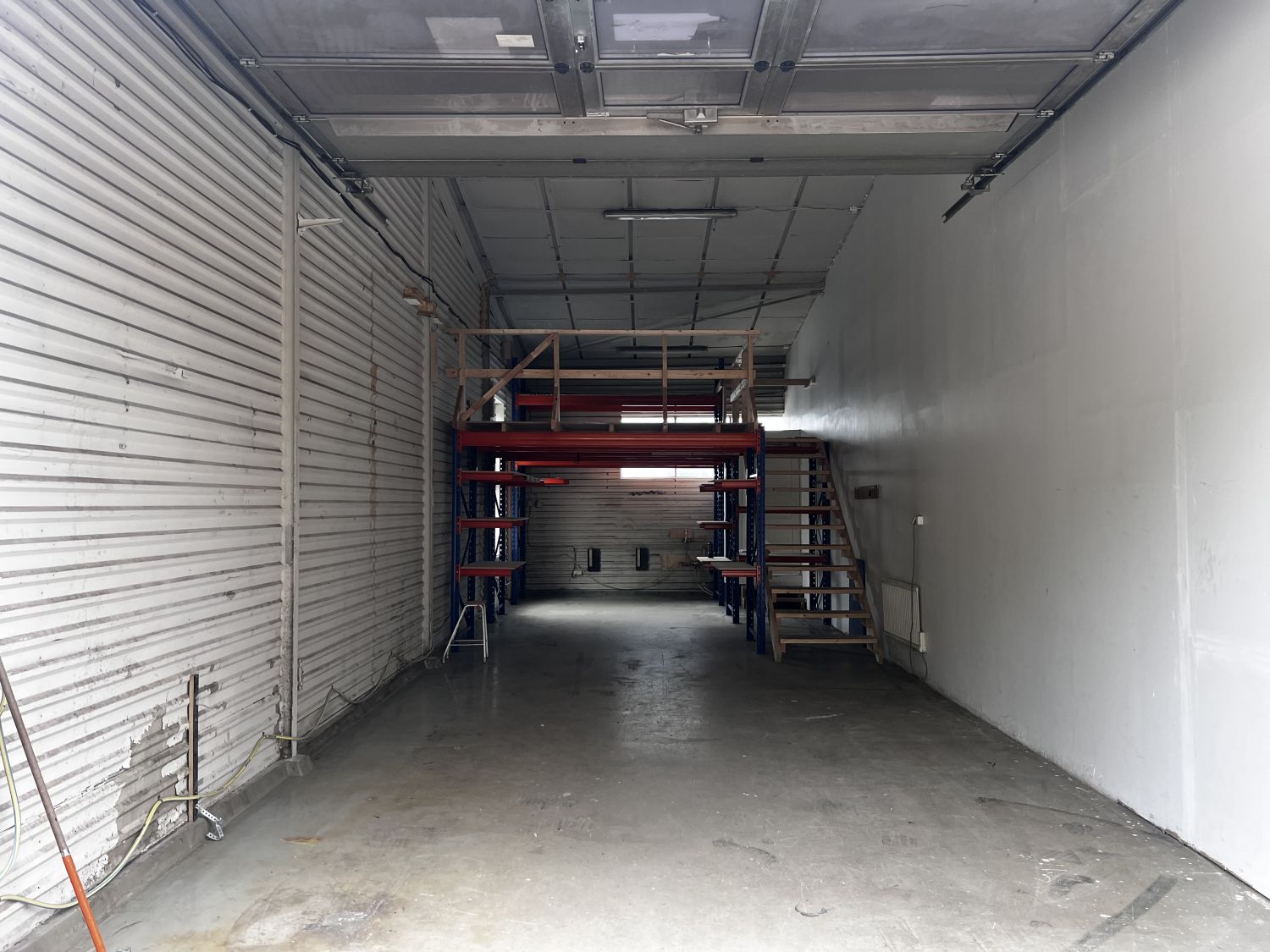 Hyvällä sijainnilla oleva tilava halli parvella vapautumassa syyskuun alussa Vantaan Askistossa. 

Halliin tehtävät muut...